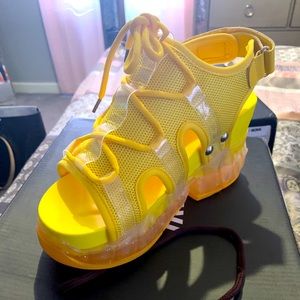 Platform sandals